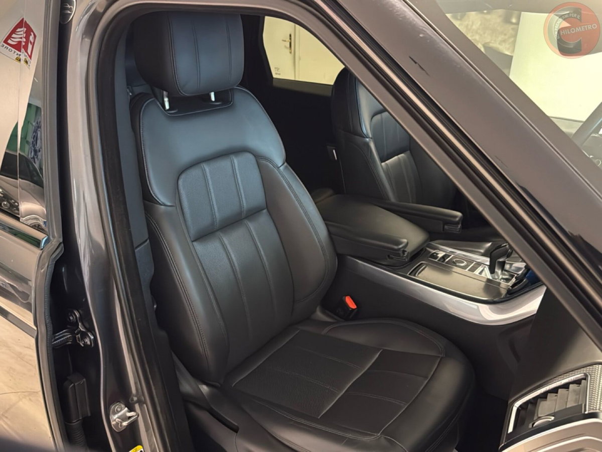 Land Rover Range Rover Sport 3.0D l6 249 CV HSE Dynamic Stealth (5)