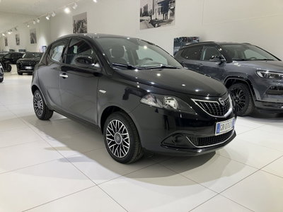 Lancia Ypsilon 1.0 FireFly 5 porte S&S Hybrid Gold Plus (3)