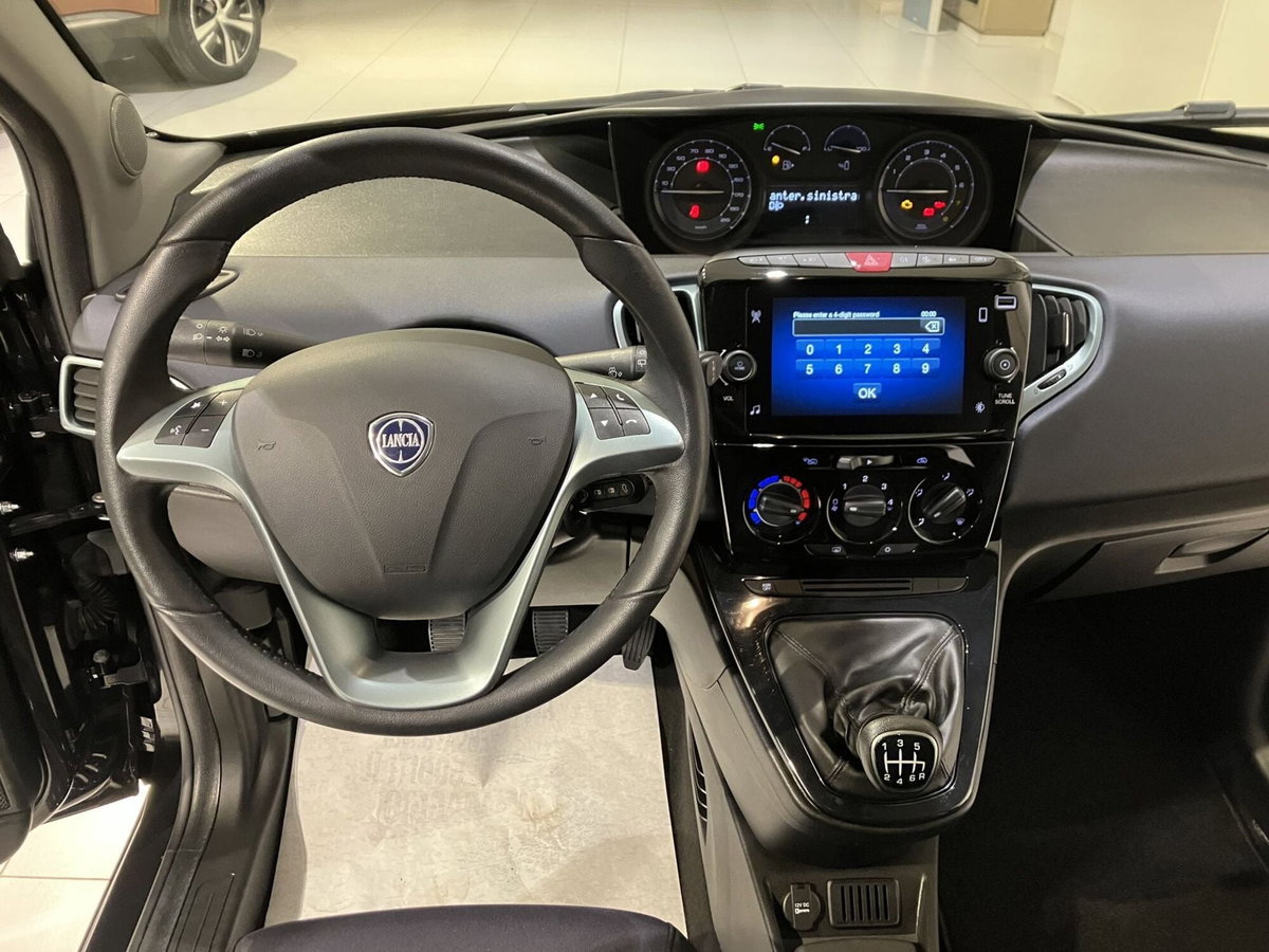 Lancia Ypsilon 1.0 FireFly 5 porte S&S Hybrid Gold Plus (7)