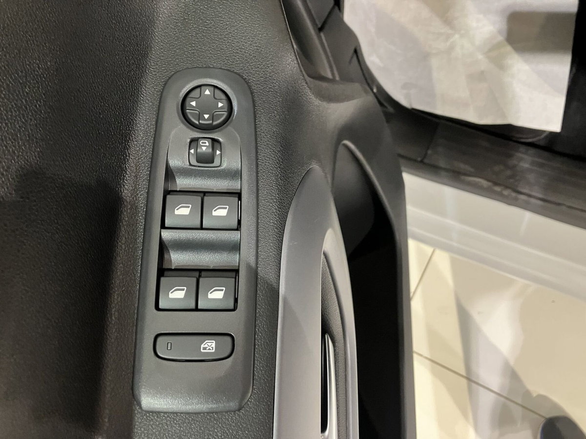 Fiat Doblò 1.2 t Magic Top 110cv (16)