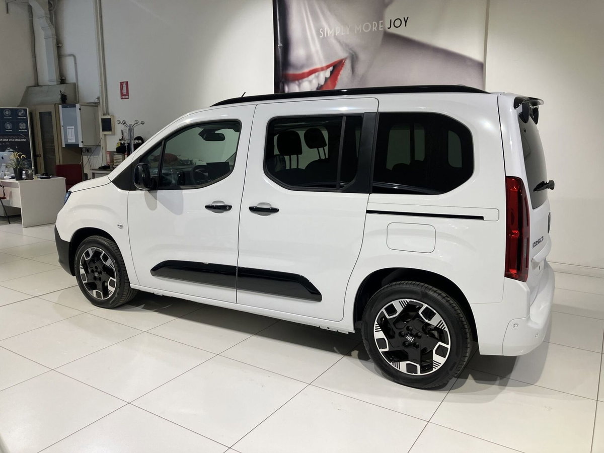 Fiat Doblò 1.2 t Magic Top 110cv (3)