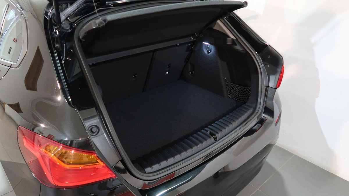 BMW Serie 1 5p. 116d 5p. Advantage (13)