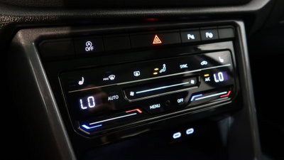 Volkswagen T-Roc 2.0 tdi Style 115cv (20)