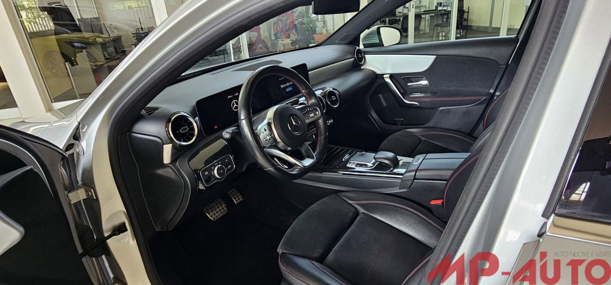 Mercedes-Benz Classe A 180 d Automatic Premium (14)