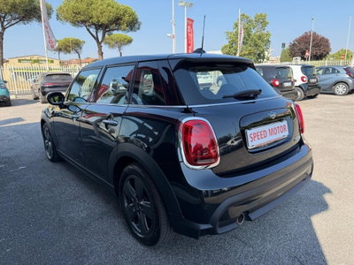 MINI Mini 1.5 Cooper Essential 5 porte (7)