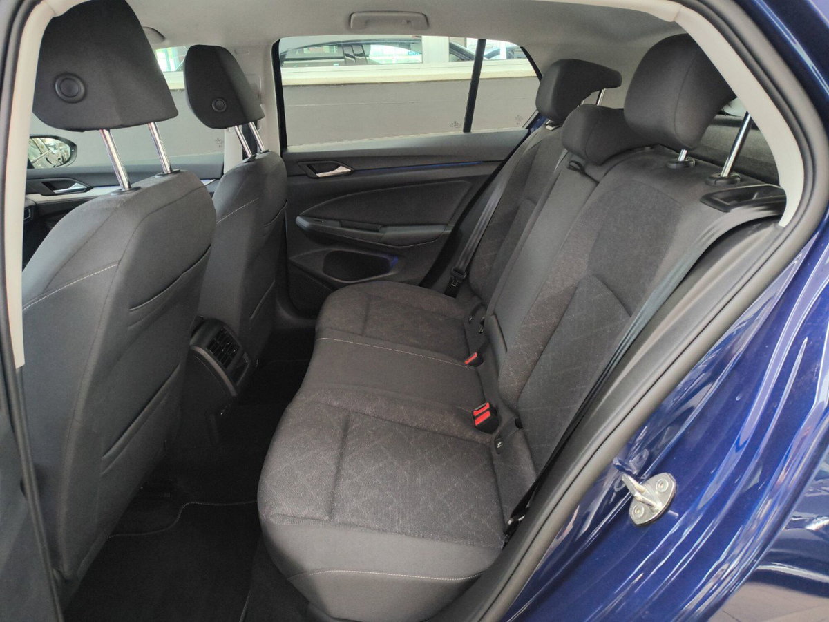 Volkswagen Golf 1.0 TSI EVO Life (10)