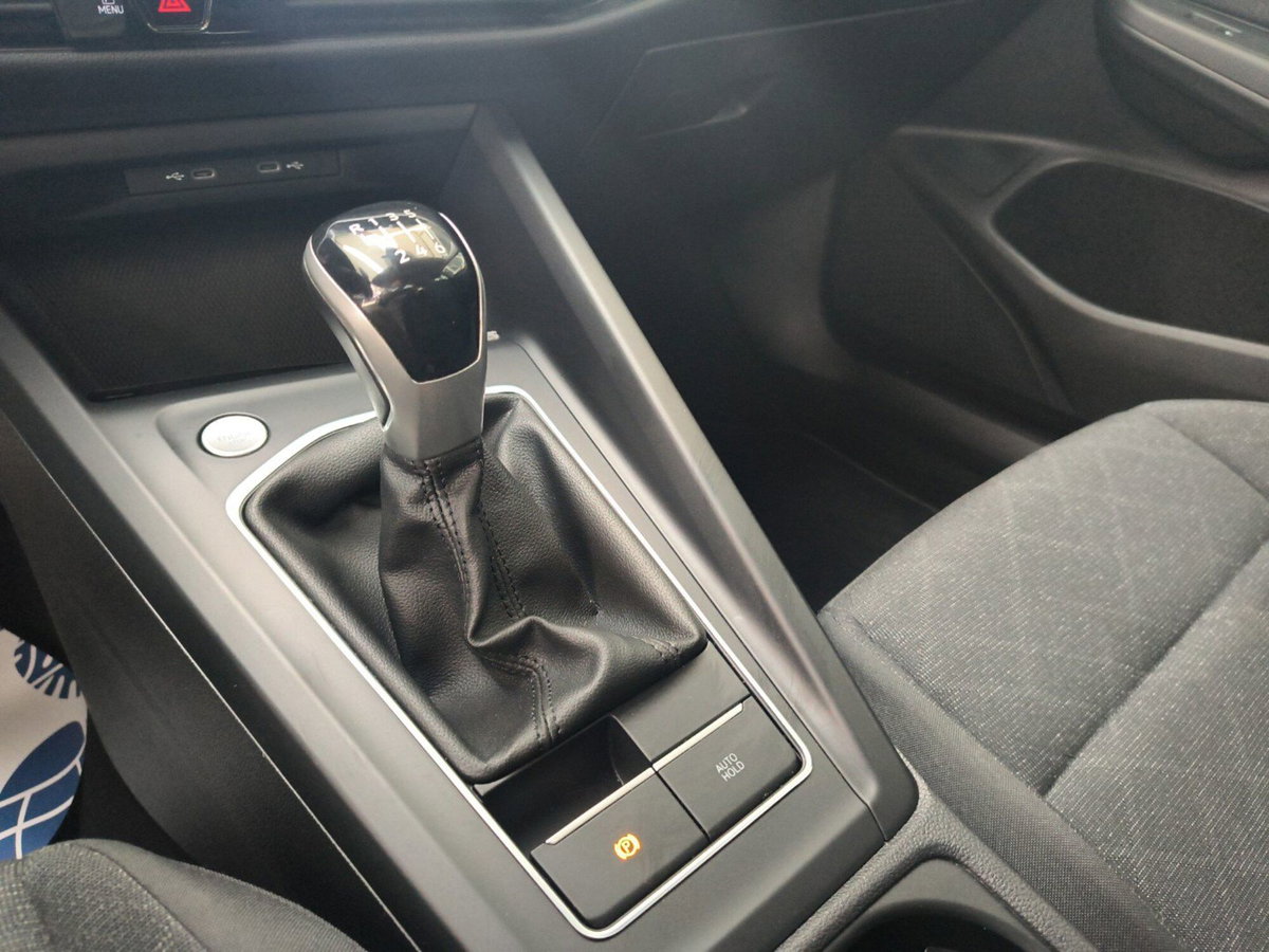 Volkswagen Golf 1.0 TSI EVO Life (14)