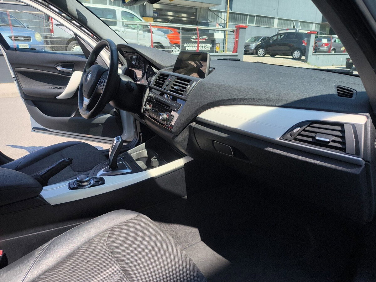 BMW Serie 1 5p. 120i 5p. Urban (10)