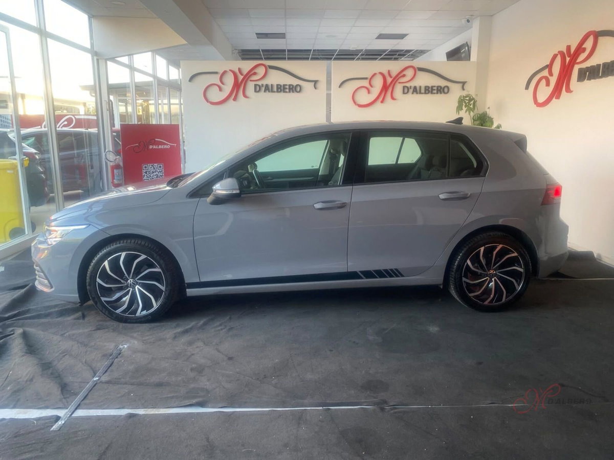 Volkswagen Golf 1.0 TSI EVO Life (4)