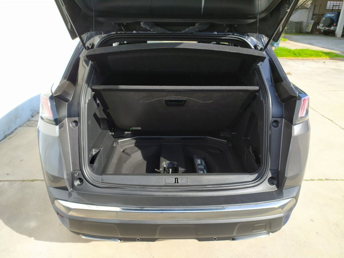 Peugeot 3008 BlueHDi 130 S&S EAT8 GT Pack (12)