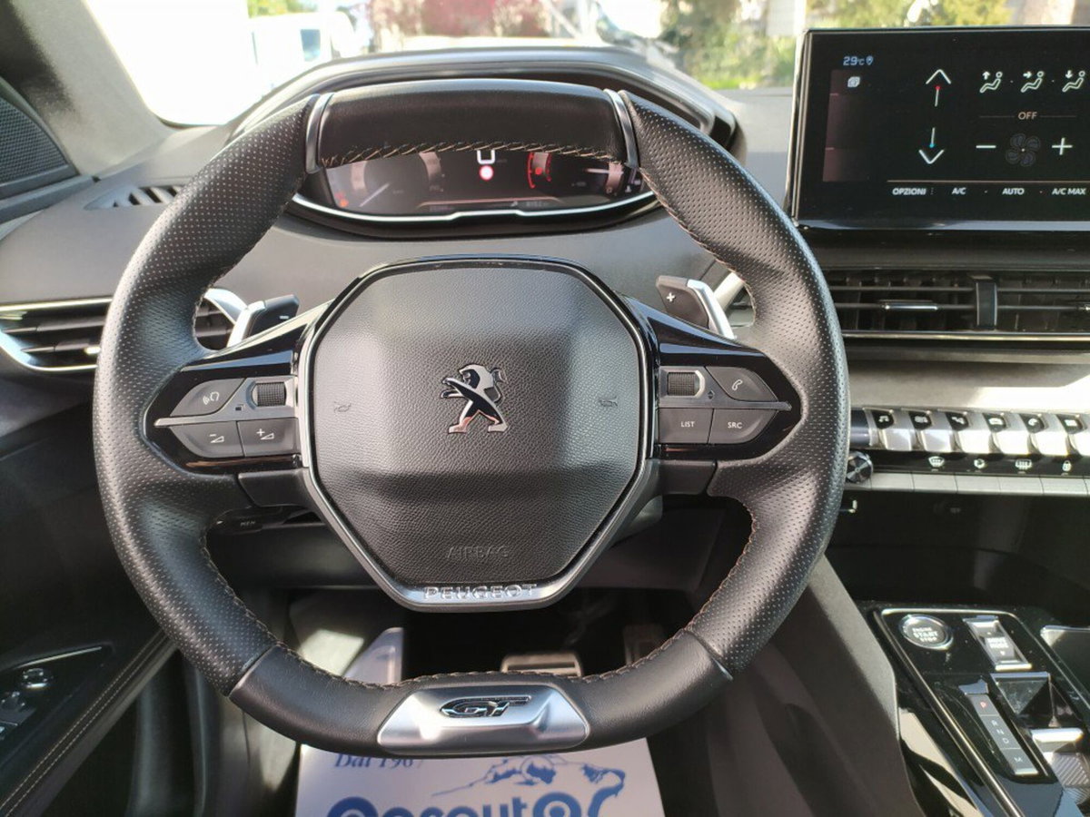 Peugeot 3008 BlueHDi 130 S&S EAT8 GT Pack (16)