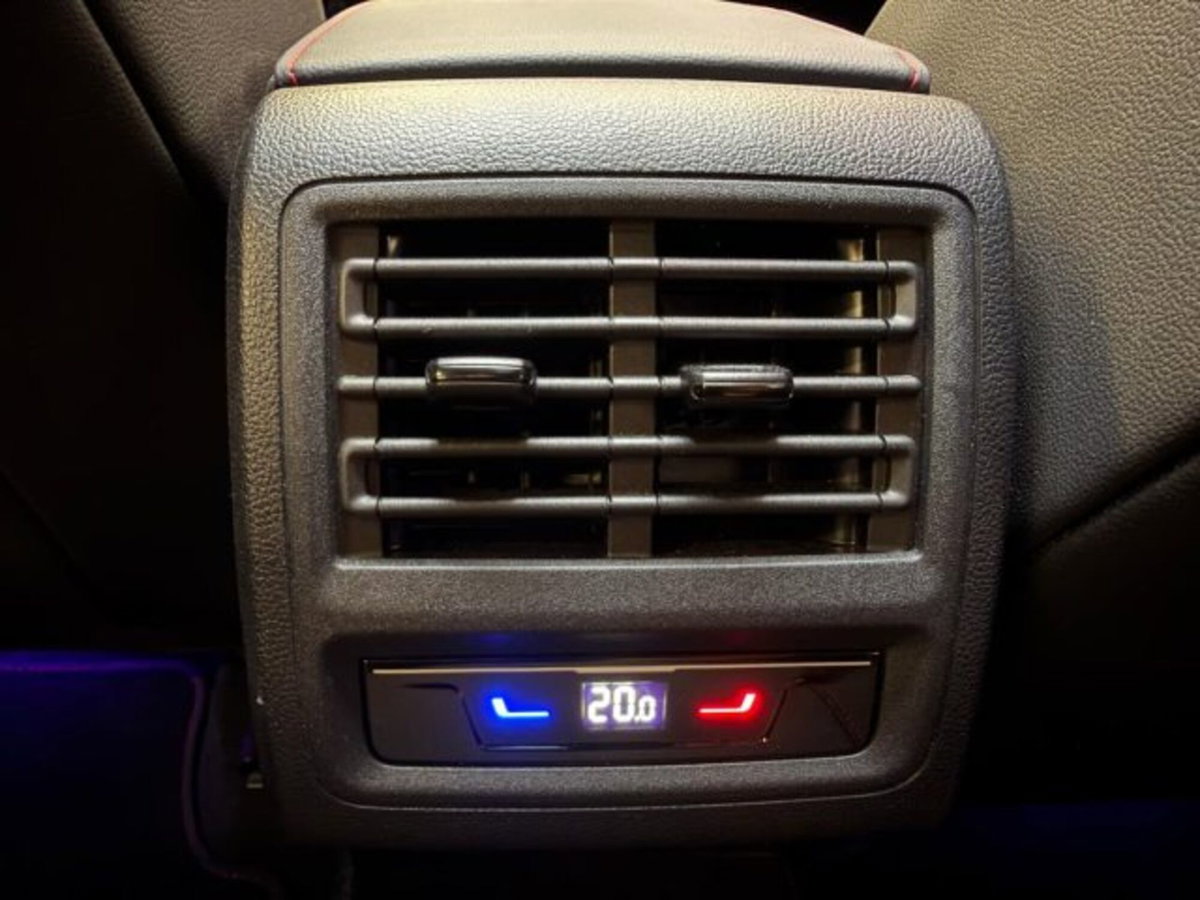 Volkswagen Golf 2.0 TSI GTI DSG Clubsport 45 (15)