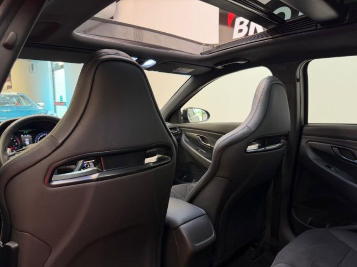 Hyundai i30 2.0 T-GDI 280 CV 5 porte DCT N Performance (9)