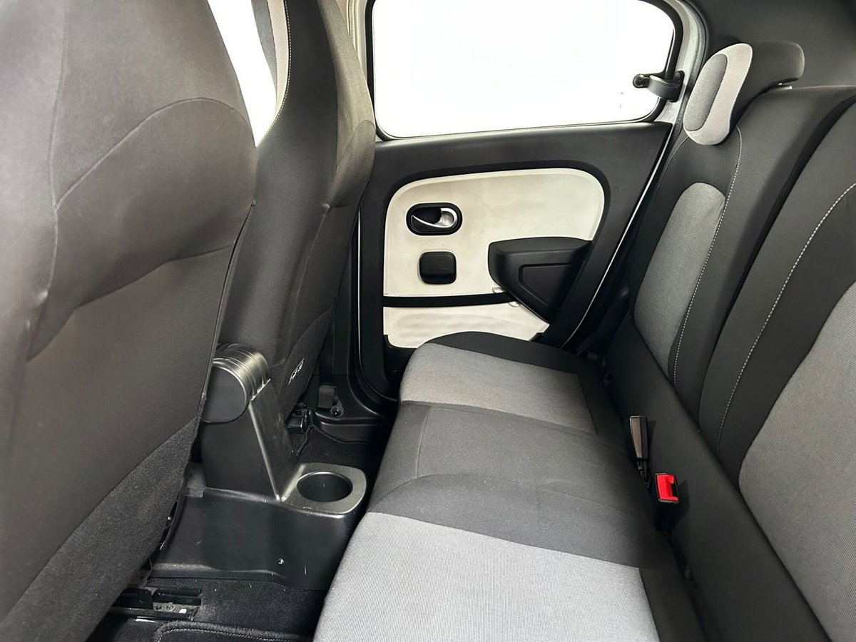 Renault Twingo 1.0 SCe Live (16)