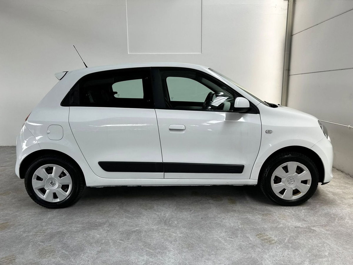 Renault Twingo 1.0 SCe Live (4)