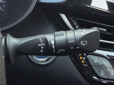 Toyota Toyota C-HR 1.8 Hybrid E-CVT Lounge (15)