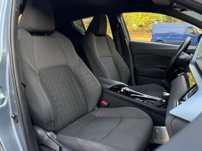Toyota Toyota C-HR 1.8 Hybrid E-CVT Lounge (7)