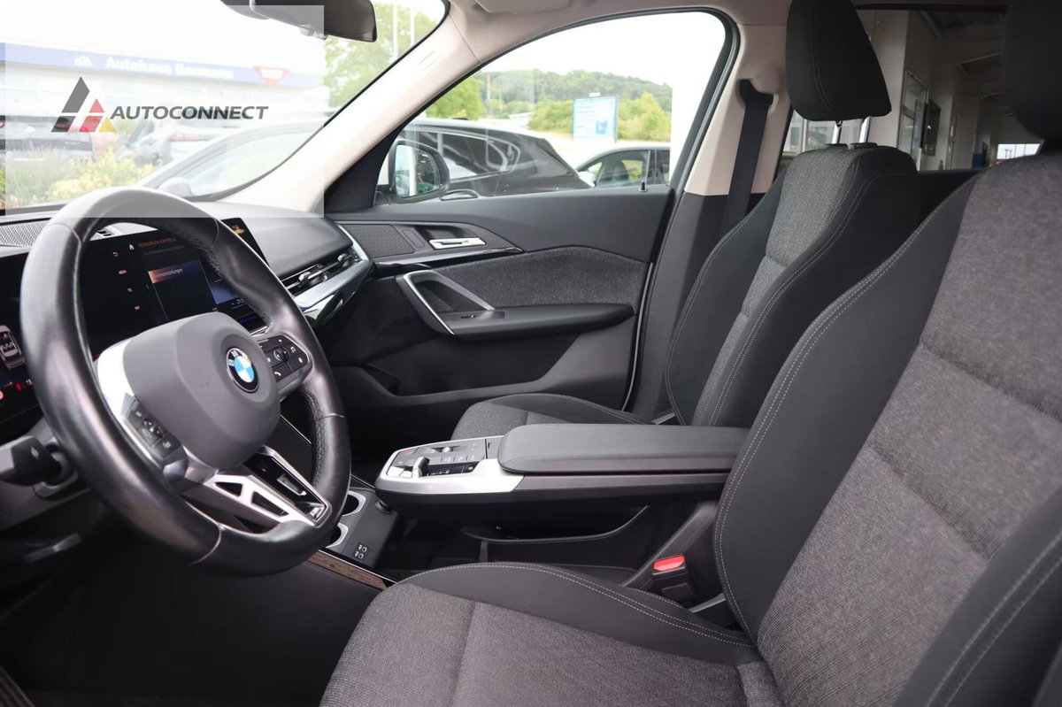 BMW X1 sDrive 18d Edition Essence (7)