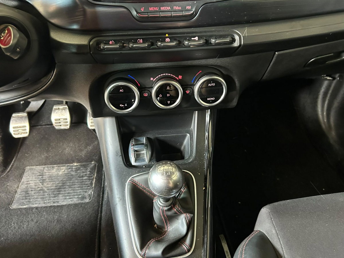 Alfa Romeo Giulietta 2.0 JTDm-2 Exclusive 170cv (11)