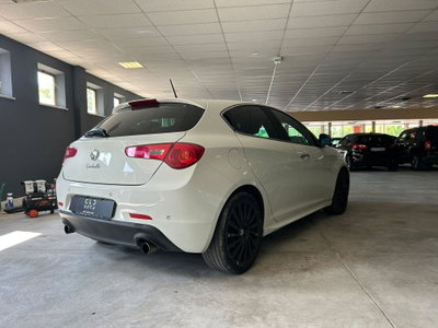 Alfa Romeo Giulietta 2.0 JTDm-2 Exclusive 170cv (3)