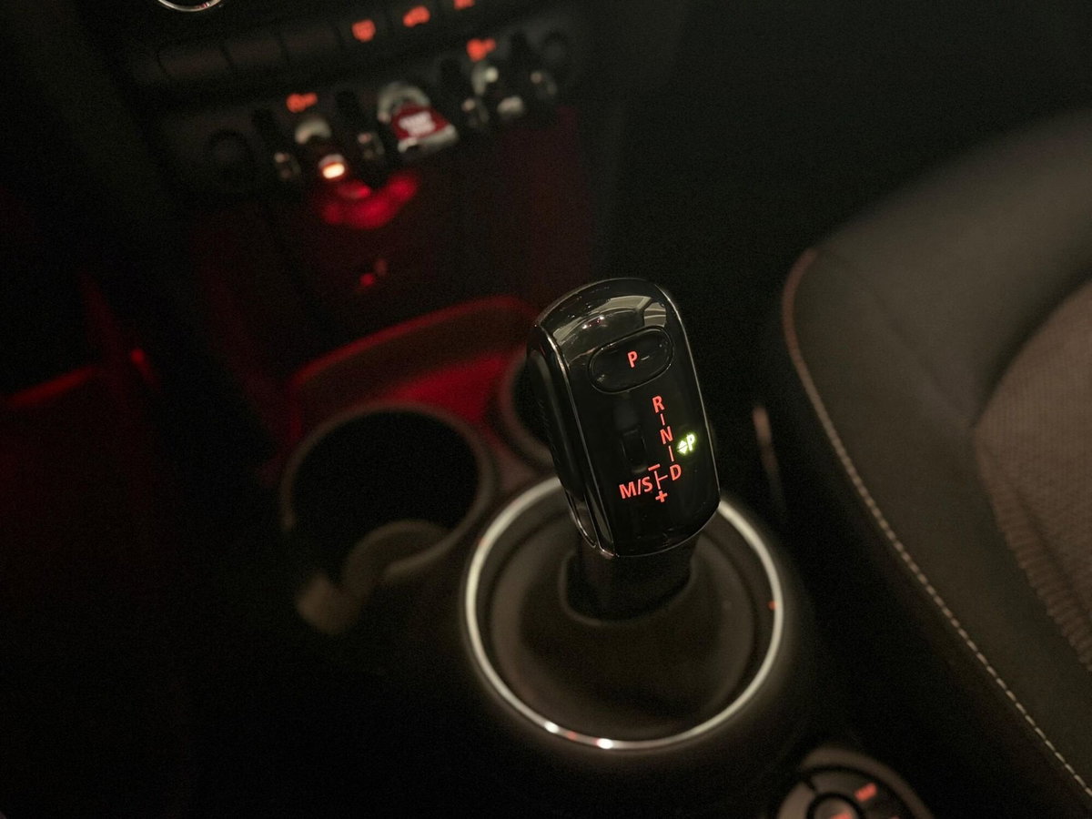 MINI Mini 1.5 One Hype 5 porte (15)