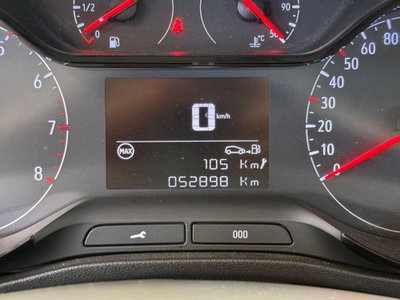 Opel Crossland 1.5 ecotec Ultimate 110cv (8)
