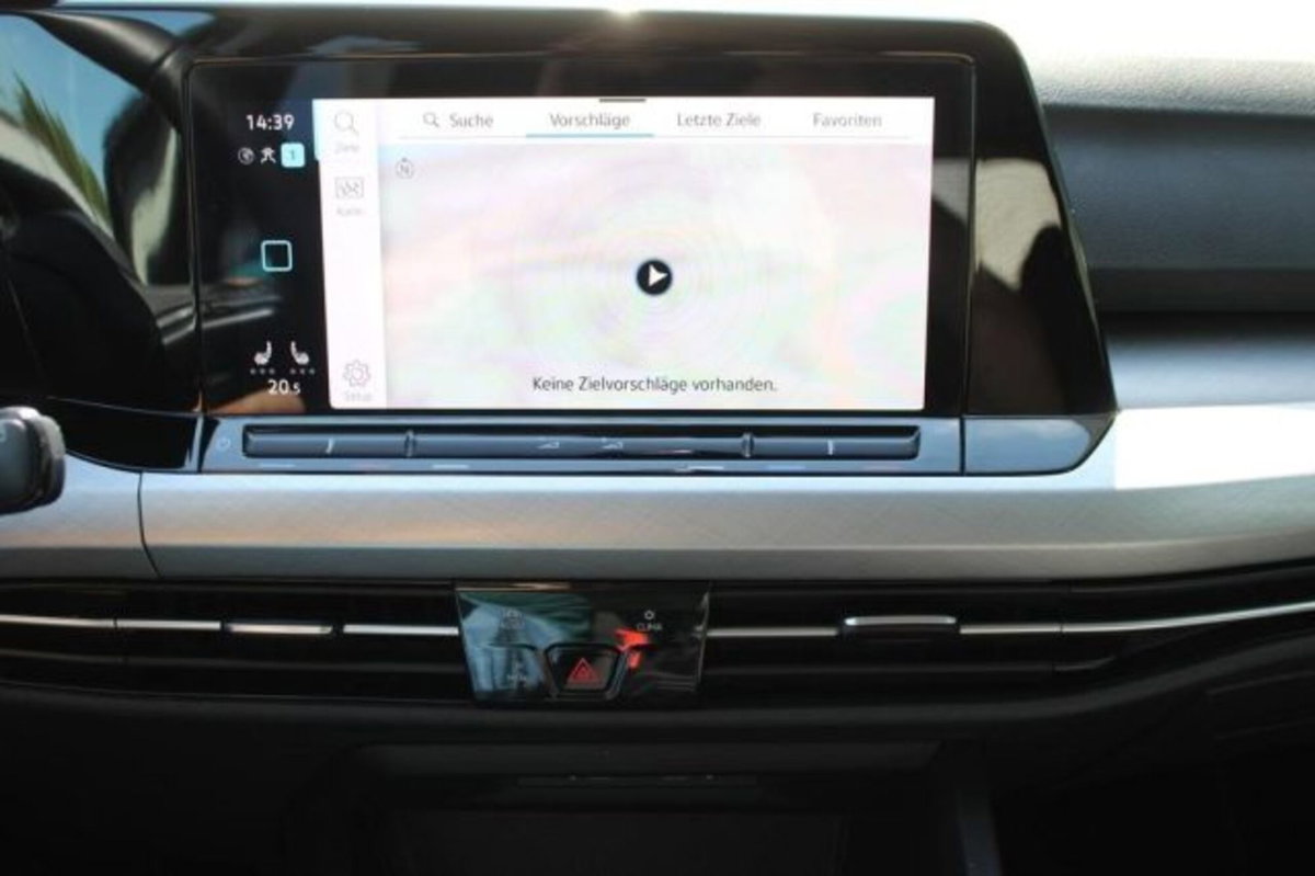 Volkswagen Golf Variant 2.0 TDI SCR DSG Life (9)