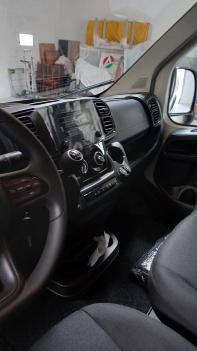 Peugeot Boxer Furgone 335 2.2 BlueHDi 140 S&S PM-TM Furgone Vetrato (8)