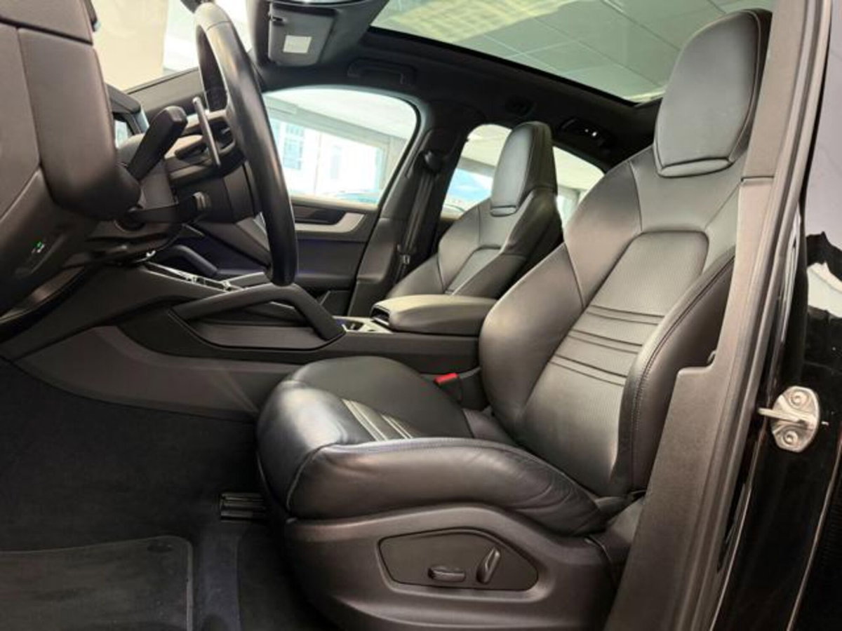 Porsche Cayenne Coupé 3.0 tiptronic (2)