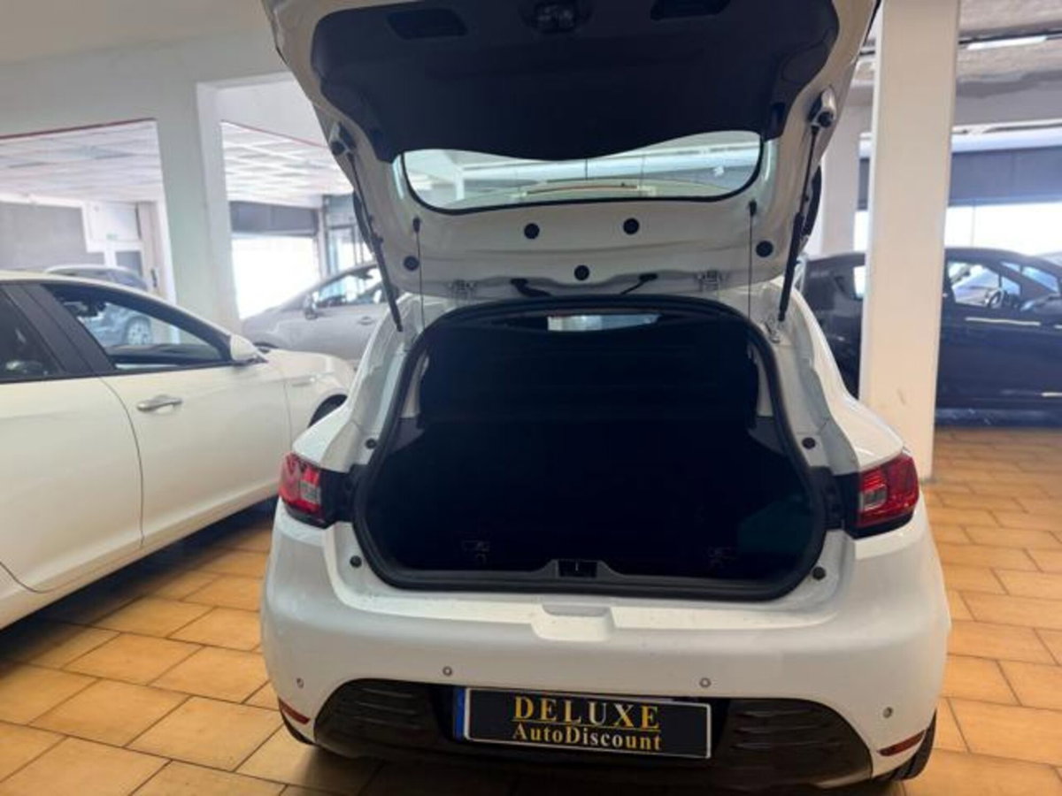 Renault Clio TCe 12V 75 CV 5 porte Duel (4)