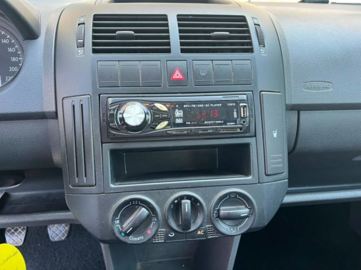 Volkswagen Polo 1.2 12V 5p. Trendline (16)