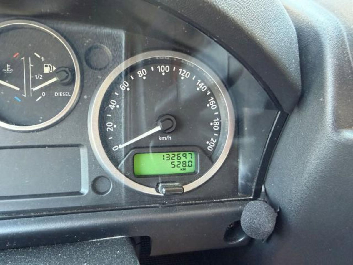 Land Rover Defender 110 2.2 TD4 Station Wagon N1 (18)