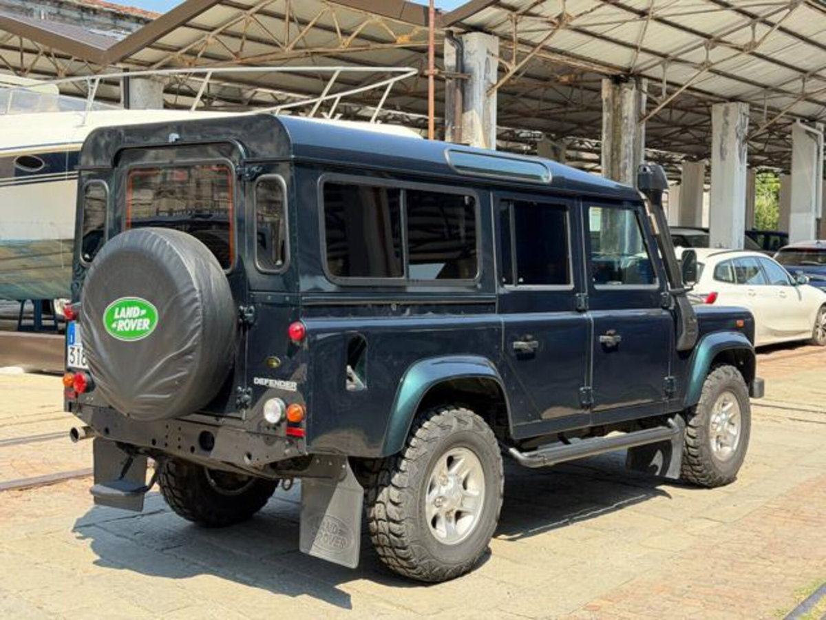 Land Rover Defender 110 2.2 TD4 Station Wagon N1 (5)