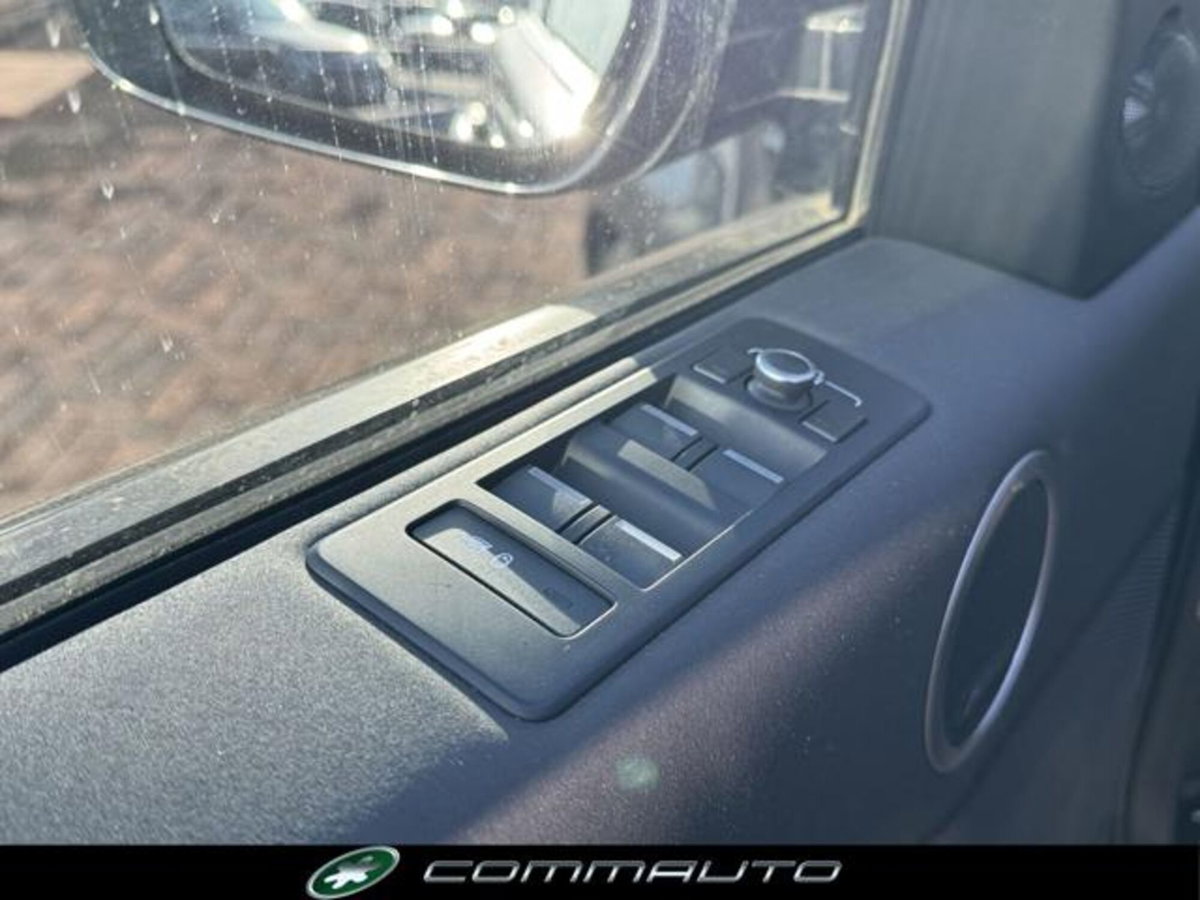 Land Rover Discovery 3.0 SDV6 306 CV Landmark Edition (10)