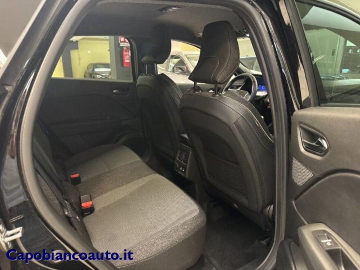 Renault Captur TCe 90 CV Techno (8)