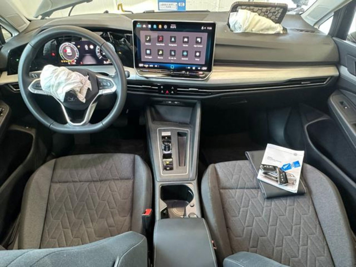 Volkswagen Golf 1.5 tsi ehybrid Edition 204cv dsg (14)