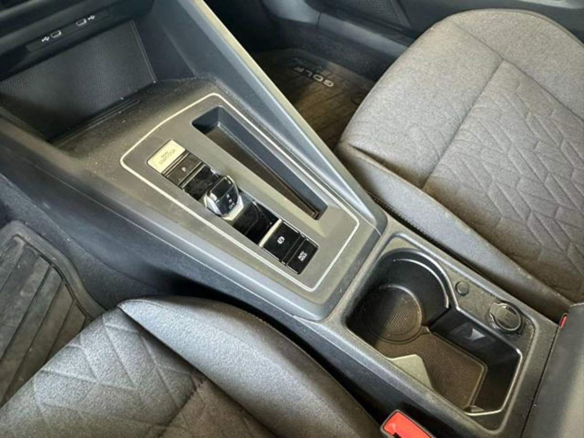 Volkswagen Golf 1.5 tsi ehybrid Edition 204cv dsg (17)