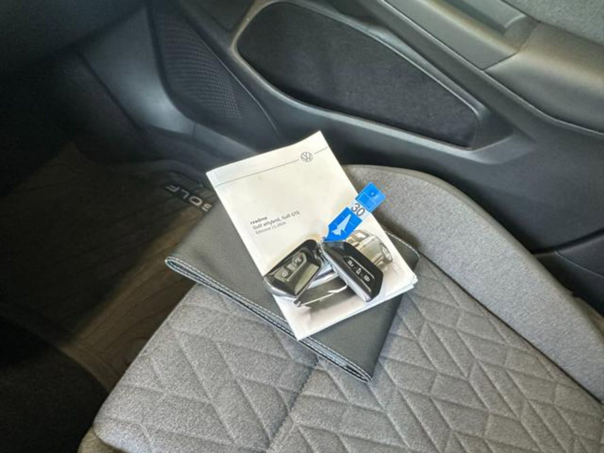 Volkswagen Golf 1.5 tsi ehybrid Edition 204cv dsg (18)