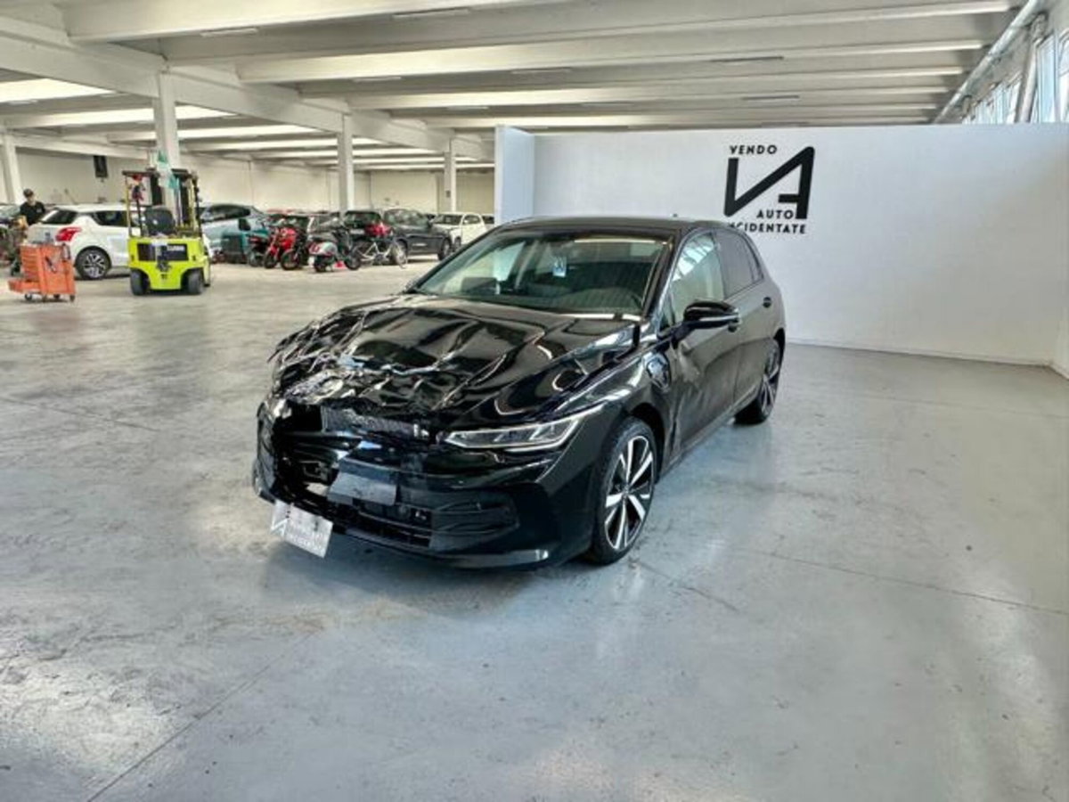 Volkswagen Golf 1.5 tsi ehybrid Edition 204cv dsg (3)