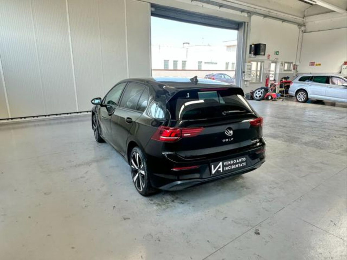 Volkswagen Golf 1.5 tsi ehybrid Edition 204cv dsg (5)