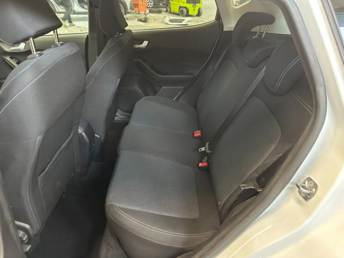 Ford Fiesta 1.0 Ecoboost Hybrid 125 CV DCT 5 porte Active (11)