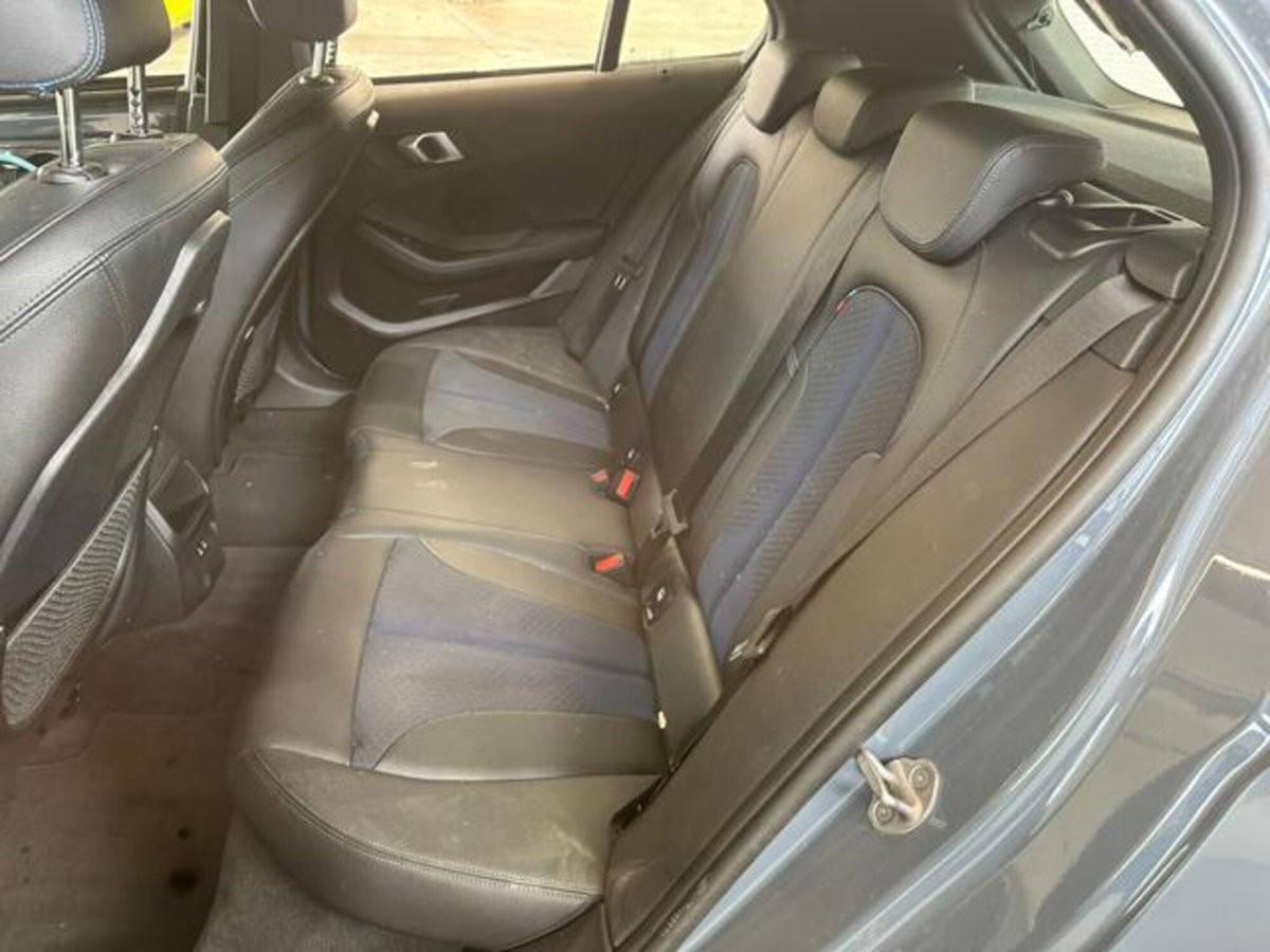 BMW Serie 1 116 MSport auto (11)