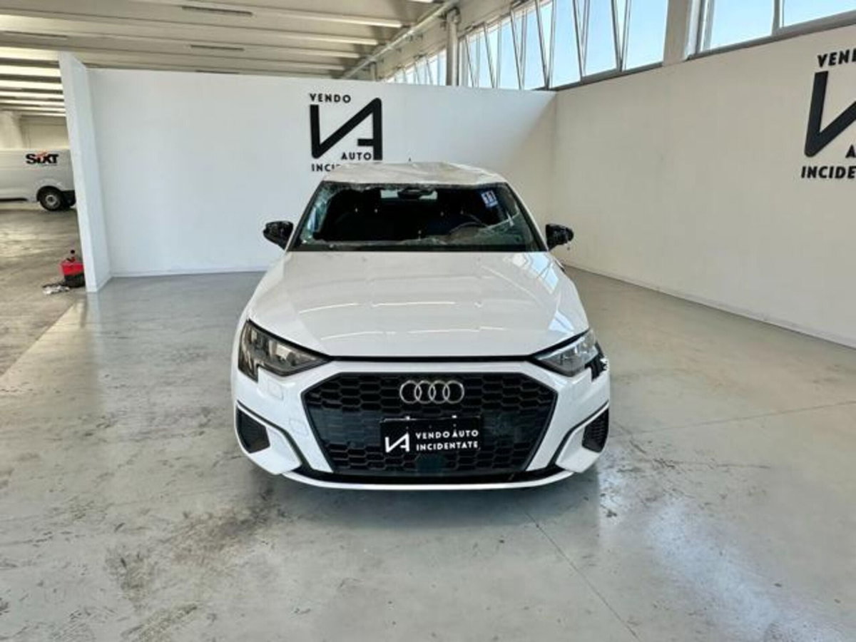 Audi A3 Sportback 30 TDI S tronic Business (2)