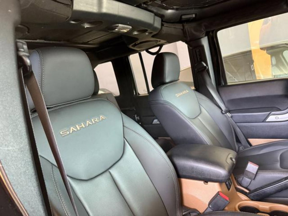 Jeep Wrangler Unlimited 3.6 V6 Sahara Auto (9)
