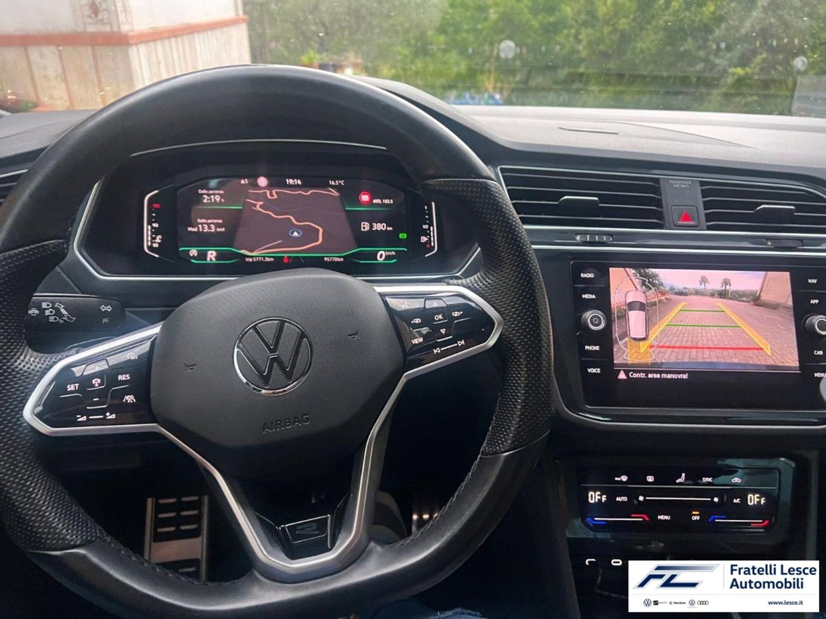 Volkswagen Tiguan 2.0 TDI 150 CV SCR DSG 4MOTION R-Line (11)