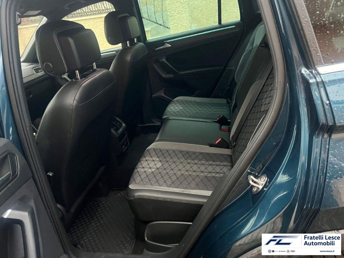 Volkswagen Tiguan 2.0 TDI 150 CV SCR DSG 4MOTION R-Line (16)