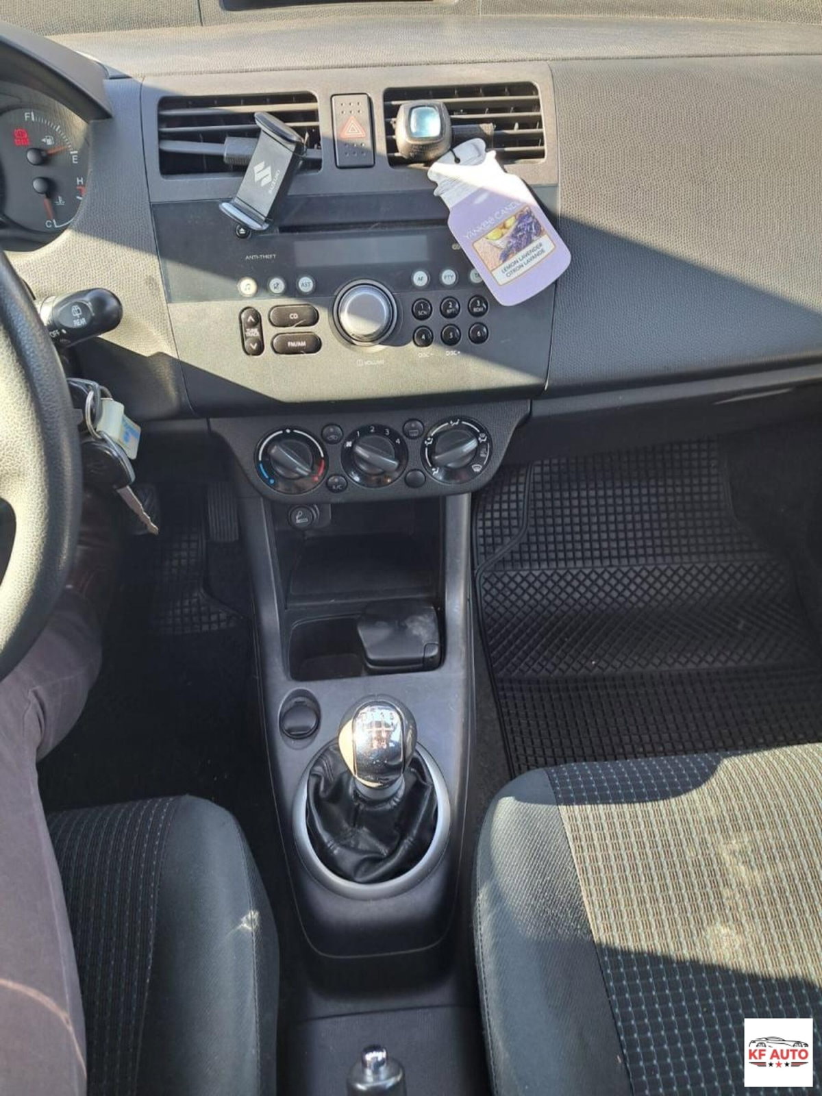 Suzuki Swift 1.3 DDiS 3p. GL (13)
