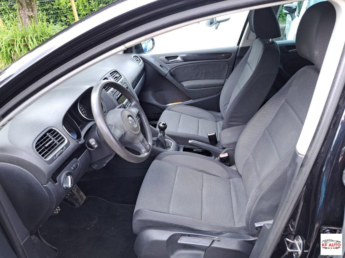 Volkswagen Golf 1.6 TDI DPF 5p. Comfortline (12)