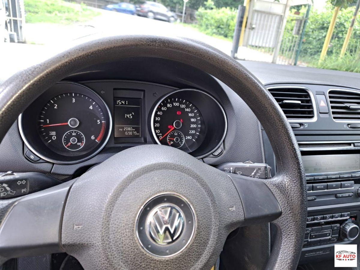 Volkswagen Golf 1.6 TDI DPF 5p. Comfortline (13)