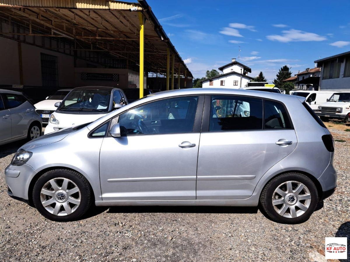 Volkswagen Golf Plus 2.0 16V TDI DSG Sportline (9)
